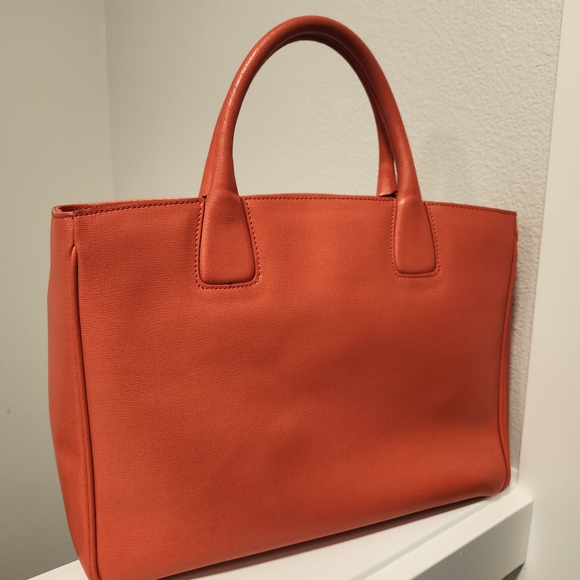 So Bright! Furla Women's Red Leather Tote Bag - Picture 3 of 8
